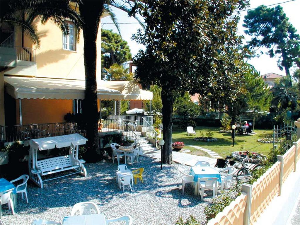 מרינה די מסה Hotel Parma Mare מראה חיצוני תמונה